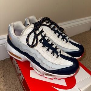 WMNS Nike Air Max 95 Navy Orange Size 8